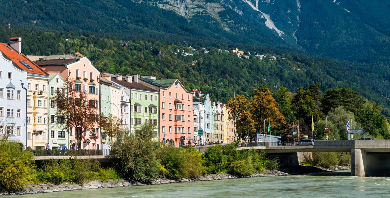 Innsbruck austria autumn hi-res stock photography and images - Alamy