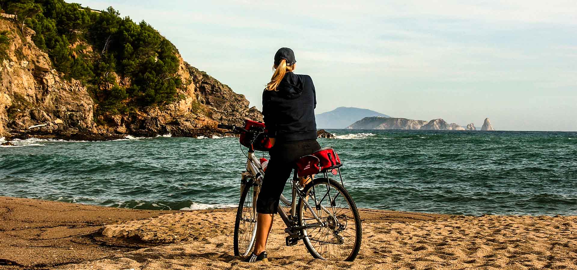 easy cycling holidays